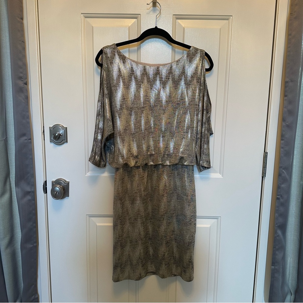 Women’s Gold Metallic Cold-Shoulder Dress, Size 6
